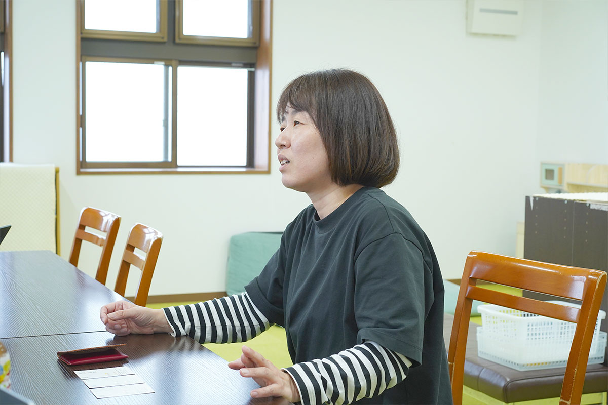 実績記録票の作成時間が半分に!事務作業の大幅効率化を実現