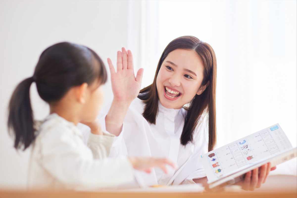 児童発達支援事業所で働くには？人員配置と必要な資格